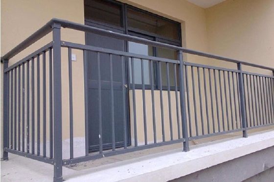 Σύγχρονη σχεδίαση Ατσάλινη Σκάλα Παράθυρα για τοίχο στο μπαλκόνι του διαμερίσματος