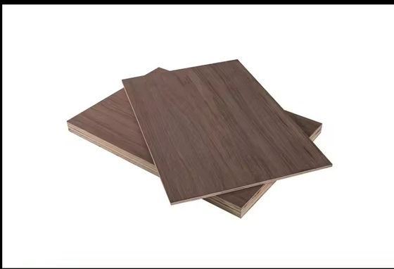 Πλήρης Κέντρο Birch E0 Birch Wood Veneer Έπιπλα Πλέιγουντ 6mm 18mm 25mm για σύγχρονα εσωτερικά