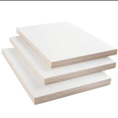 1220x2440mm Λευκό στρωμένο μη μεταλλικό μελαμίνη MDF πλακέτο για έπιπλα διαμερίσματος